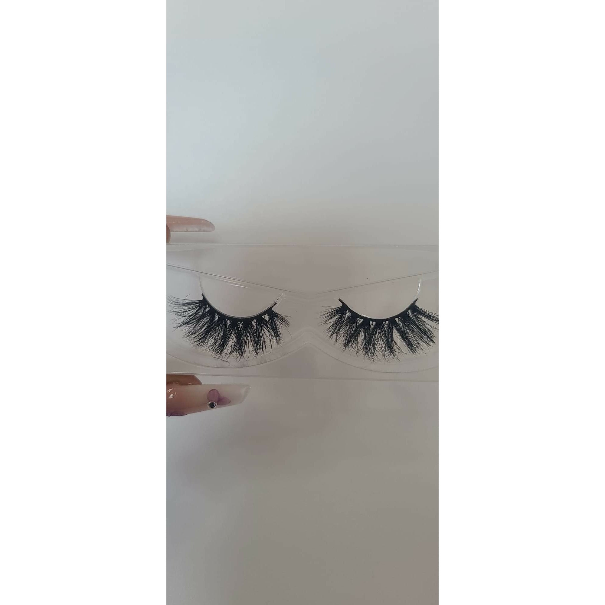 Starline Lashes - Jubilee Boutique